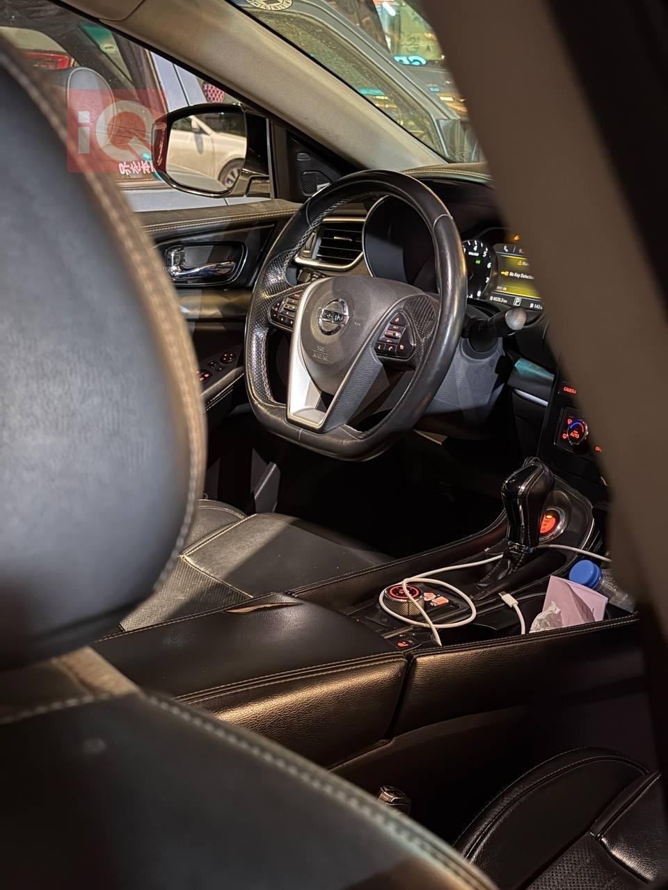 نيسان ماكسيما